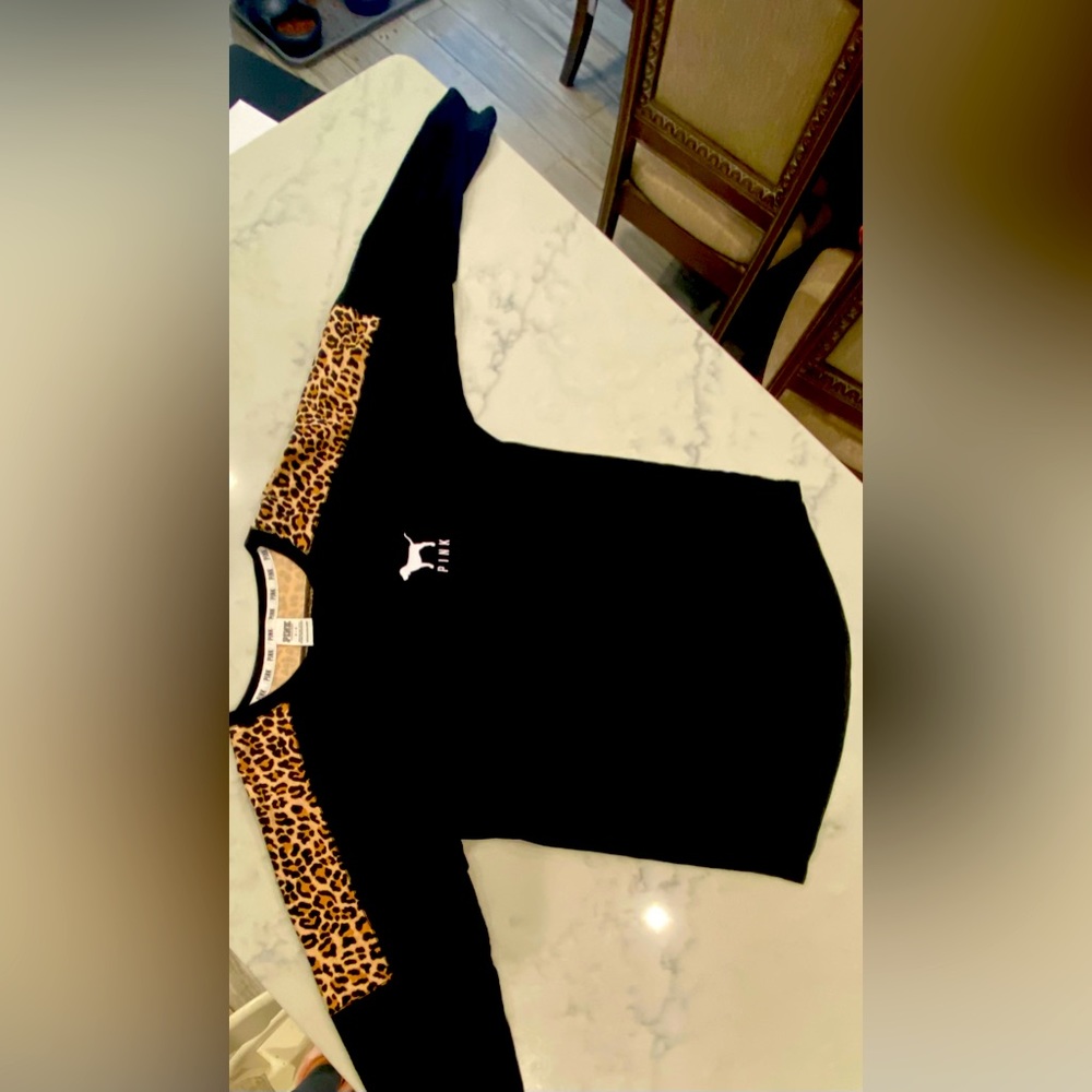 PINK Victoria's Secret Leopard Print Long Sleeve T-Shirt Black Size S